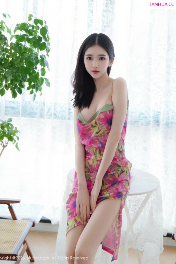   [XiuRen]高清写真图 2026.01.16 No.11240 白小蝶 连衣短裙第5张图片